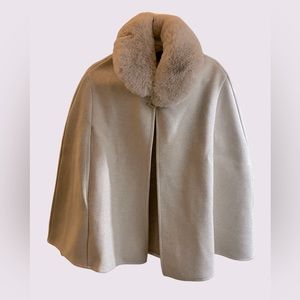 NWT Vince Camuto faux fur collar cape